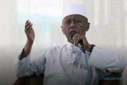 Pendiri Ponpes Ashiddiqiyah K.H. Noer Iskandar SQ Wafat