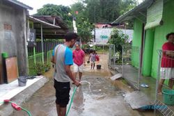 Bengawan Solo Meluap, 15 Rumah Warga Daleman Karanganyar Kebanjiran
