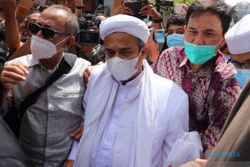 Sopir Pengacara Habib Rizieq Ditangkap Karena Bawa Golok, Katanya Buat Potong Mangga