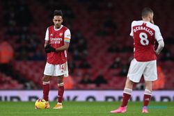 Wolverhampton Unggul 2-1 Atas Sembilan Pemain Arsenal