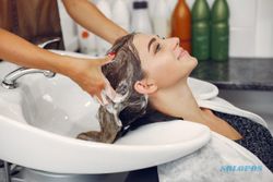Masih Takut ke Salon, Berikut 5 Tips Hair Spa di Rumah