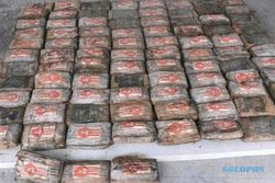 Polisi Temukan Kokain Setengah Ton di Kapal Terbengkalai