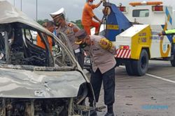 Diduga Ban Selip, Begini Kronologi Kecelakaan Mobil Yang Terbakar Hingga Sopir Meninggal Di Tol Sragen