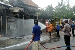 Gegara Mesin Pertamini, 6 Ruko di Pekalongan Terbakar