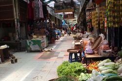 Pedagang Pasar Bunder Sambat, Gegara Omzet Terjun Bebas