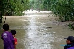 Sungai di Juwok Sukodono Sragen Meluap, 8 Keluarga Mengungsi