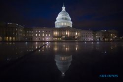 4 Orang Dilaporkan Tewas Saat Massa Trump Serbu Gedung Capitol AS
