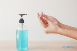 Prank Ngawur: Remaja Ini Ganti Hand Sanitizier dengan Lem Super