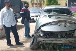 Sekeluarga Kecelakaan di Tol Sragen, Penampakan Mobilnya Bikin Merinding