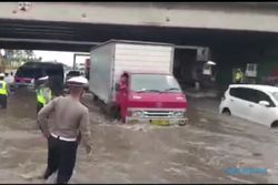 Jalan Kaligawe Semarang Banjir, Begini Penampakannya