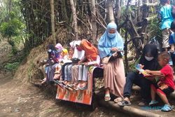 Bantaran Sungai Banjiran Klaten, Dulu Lokasi Pembuangan Sampah Kini Jadi Tempat Baca