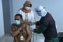 Tensi Sempat Tinggi, Wali Kota Solo Akhirnya Disuntik Vaksin Sinovac