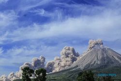 Gunung Sinabung Kembali Erupsi, Awan Panas Mengarah ke Timur
