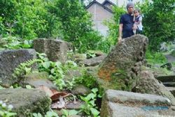 Warga Dompoyongan Klaten Kumpulkan Ratusan Batu Candi