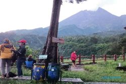 Gunung Merapi 7 Kali Luncurkan Awan Panas hingga 1.800 Meter ke Barat Daya