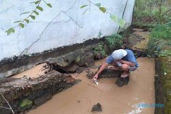 Pagar Beton PT RUM Sukoharjo Jebol, Warga Khawatir Limbah Cemari Sungai