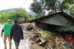 BMKG Peringatkan Dini Gelombang Ekstrem Siklon Tropis Seroja