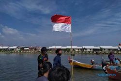 Nelayan Tambakrejo Semarang Peringati Hari Nelayan di Muara