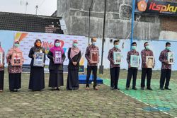 Milad ke-2, ITS PKU Muhammadiyah Surakarta Memberikan Reward Umrah