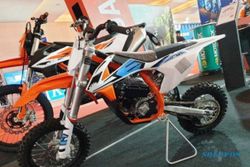 Motor Listrik KTM SX-E5, Trail Imut Seharga Rp119 Juta