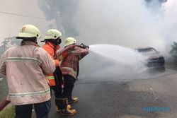 Mobil Sedan Terbakar di Overpass Pilangsari Sragen, Begini Kronologinya