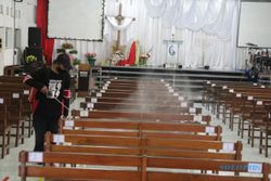 Ketat Banget! Jemaat Gereja Klaten Wajib Bawa Kartu Khusus dan Dilarang Bawa Tas Besar