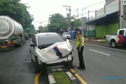 Kecelakaan Karambol di Jl Ki Mangun Sarkoro Solo, 4 Mobil Rusak Parah