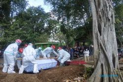 Keluarga Pasien Meninggal Positif Corona Asal Solo Dimintai Uang Jutaan Rupiah Saat Pemakaman, Pungli?