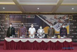 Universitas Surakarta Tuan Rumah Asistensi Peningkatan Akreditasi Jurnal Ilmiah Elektronik