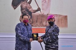 Menko Airlangga Apresiasi Dedikasi TNI Dalam Penanganan Covid-19