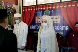 Pengantin di Banyumas Tunda Akad Nikah demi Indonesia Raya