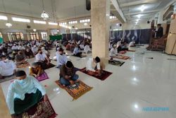 Warga Wonogiri Diperbolehkan Salat Idulfitri di Lapangan Terbuka