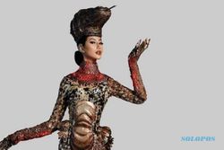 Ayu Maulida Kenakan Kostum Komodo di Panggung Miss Universe