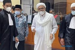 Habib Rizieq Dituntut 10 Bulan Penjara Kasus Kerumunan Megamendung
