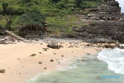 Tak Cuma Nampu & Sembukan, Wonogiri Punya 18 Pantai Cantik dan Perawan