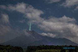 Viral Foto Cahaya Diduga Meteor Jatuh Di Puncak Merapi, BPPTKG Beri Penjelasan