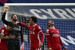 West Brom 1-2 Liverpool: Kiper Alisson Cetak Gol, The Reds Menang Dramatis