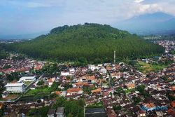 Berada di Tengah Kota, Gunung Tidar Terpendek di Jawa Tengah