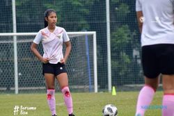 Masuk Timnas Sepak Bola Putri Indonesia, Bunga Bikin Bangga Kota Solo
