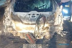 Terungkap, Ini Identitas Korban Kecelakaan dalam Mobil yang Terbakar di Tol Sragen