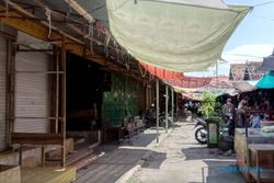 Dampak PPKM Darurat, 100-An Kios Pasar Kota Sragen Tutup Gegara Tak Laku