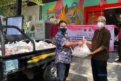 Pandemi, Komunitas Tionghoa Semarang Beri Sembako ke Jurnalis
