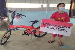 Vino Bocah Yatim Piatu Korban Covid-19 di Sragen Dapat Sepeda dari Presiden Jokowi