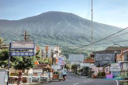 10 Berita Terpopuler: Asal Usul Gunung Slamet & Kali Pepe Land Boyolali