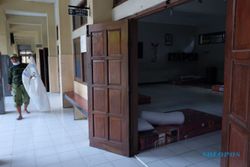 Kasur Sudah Ditata, Sejumlah Gedung Sekolah Solo Siap Tampung Pasien Covid-19 OTG