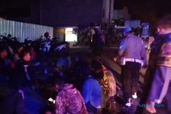 Ndablek, Gerombolan Remaja Hingga Bapak-Bapak Ini Pesta Miras di Sukoharjo Saat PPKM Darurat