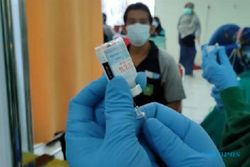 Vaksinasi Dosis Ketiga Nakes di Kulonprogo Urung Dilakukan
