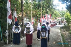 Unik, Upacara Bendera Diikuti 76 Orang, Kibarkan 76 Bendera di Klaten