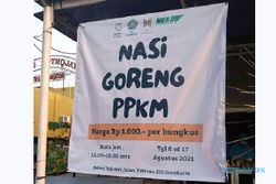 Markotop! Nasi Goreng PPKM Hanya Rp1.000 di Warung Serengan Solo