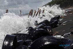 Beras Habis, Nelayan Pulau Nyamuk Jepara Nekat Terjang Ombak Setinggi 4 Meter